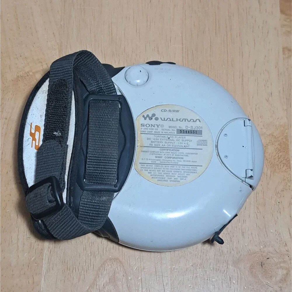 Sony Walkman D-SJ301 Portable CD Player CD-R G-Protection WORKS!!!!